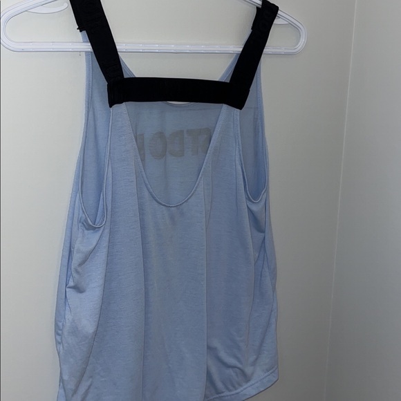 work out tank - Picture 2 of 2